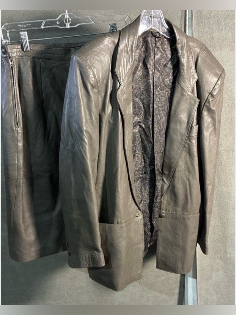 Vtg 80s La Pelle Women's Taupe Leather
Suit Set Blazer Skirt Sz EU42 US 10/12